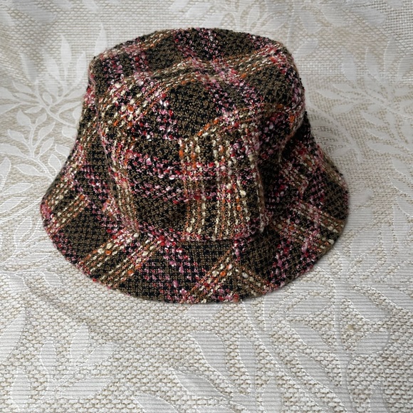Liz Claiborne Accessories - Liz Claiborne plaid Bucket  Hat - vintage  one size